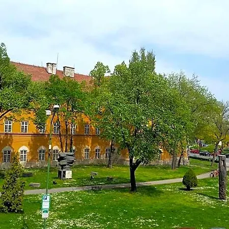 Ξενοδοχείο Hotel Central 2*