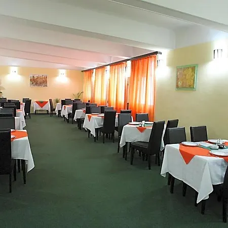 Hotel Central Hotel 2*